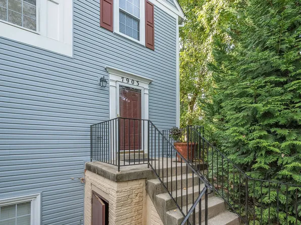 7903 Foxcrest Ct, Potomac, MD 20854