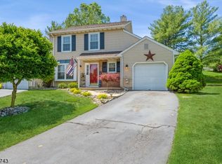 12 Mohave Path, Branchburg, NJ 08876