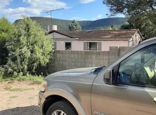2 Magpie Ln, Glorieta, NM 87535