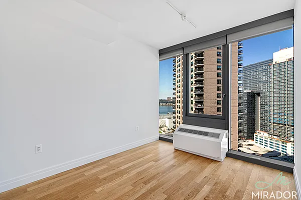 Rented by Mirador Real Estate | media 12