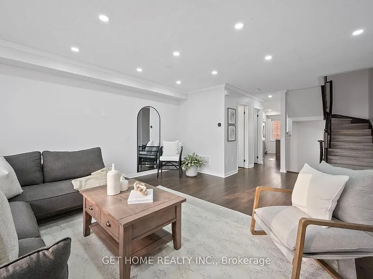 19 Benjamin Way — Photo 3