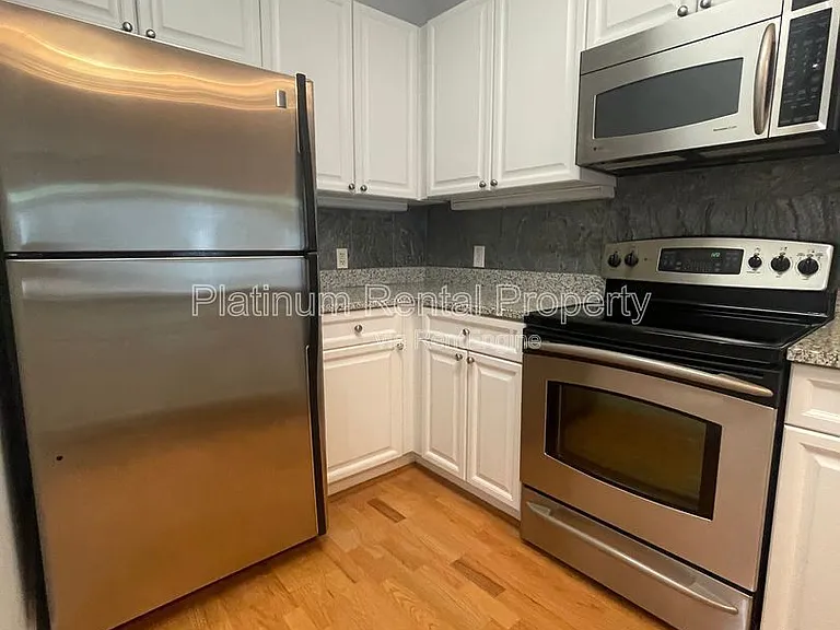 325 E Paces Ferry Rd NE #414 — Photo 18