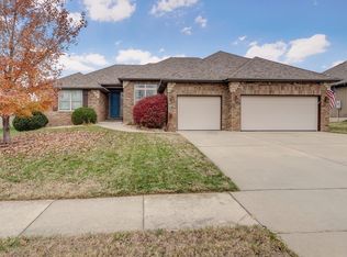 645 N Rockingham Ave, Nixa, MO 65714
