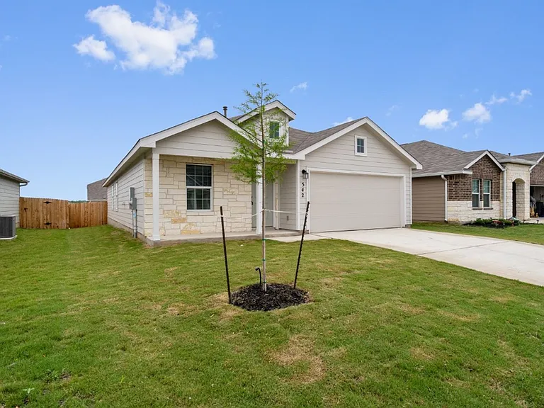 542 Blue Stem Rd — Photo 2