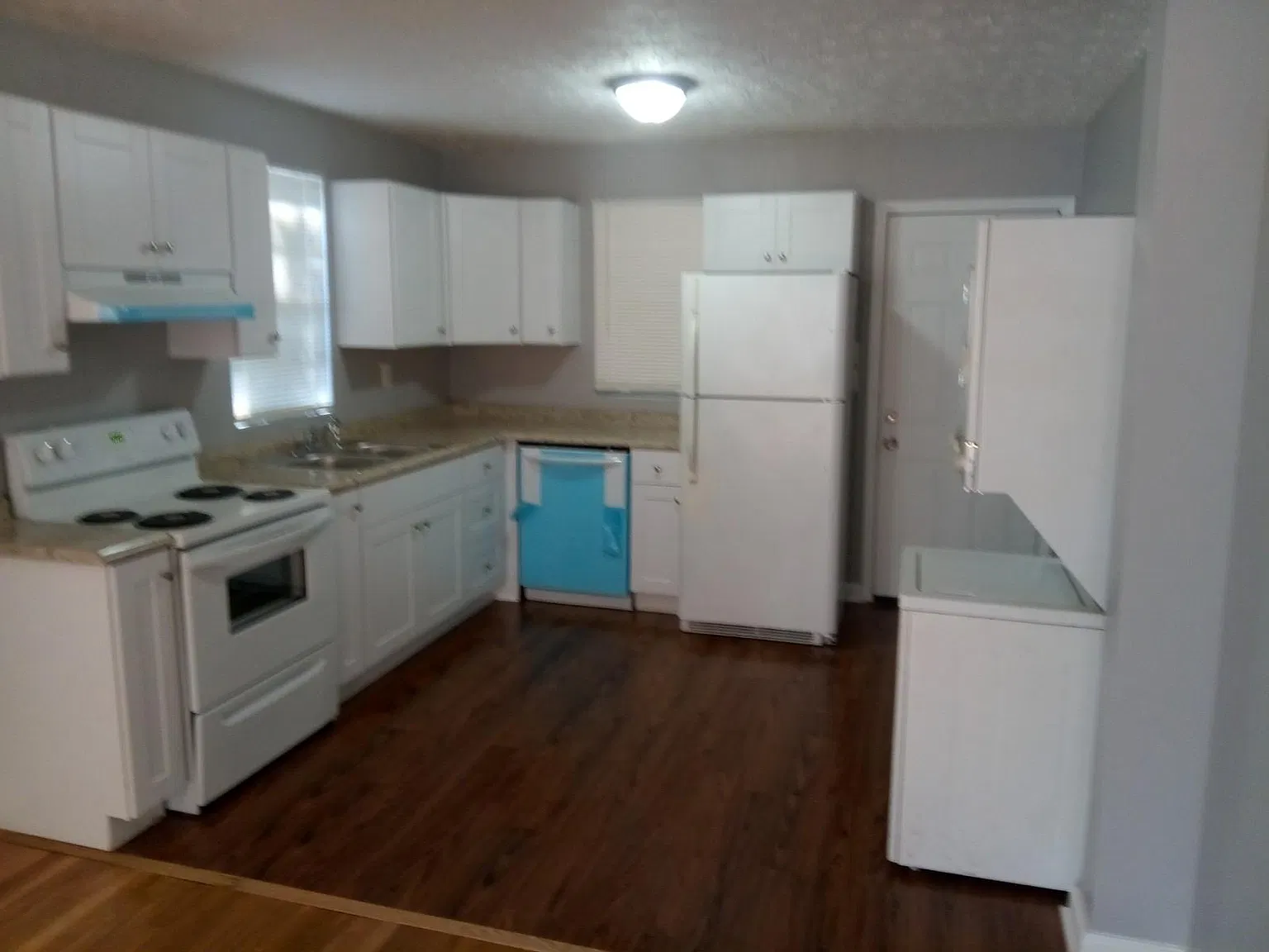 2 bed, 936 sqft, $1,275 — Photo 2