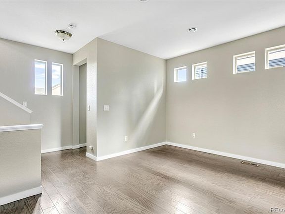 4th image of 4863 Halifax Court