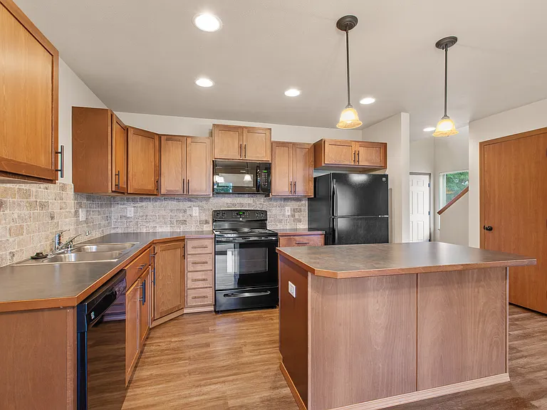 Brookline Townhomes — Photo 29
