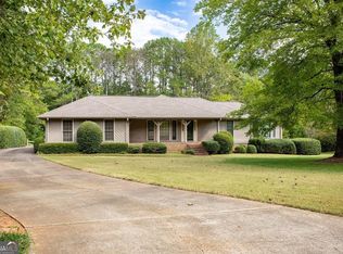 610 Rounsaville Rd, Roswell, GA 30076