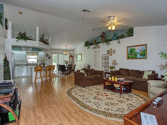 3rd image of 2213 NW 1st Pl