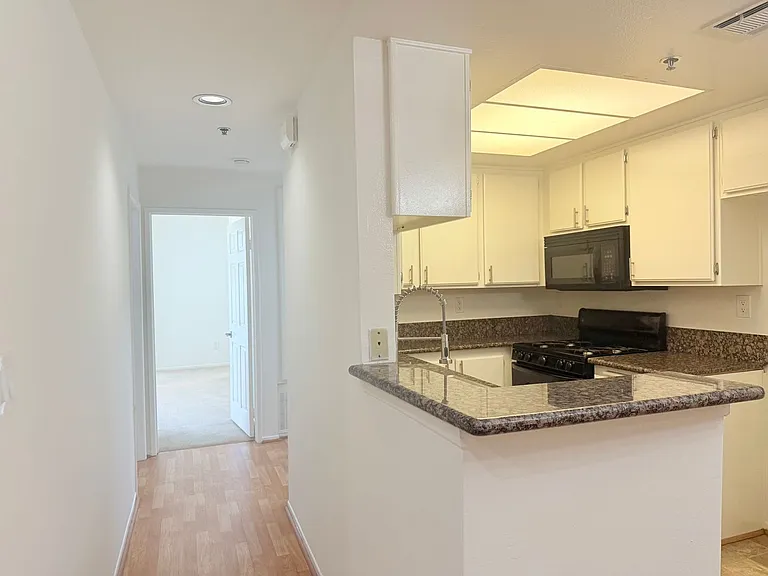 8715 Burton Way - Urban Feel Charming 2 bed 2 bath — Photo 34