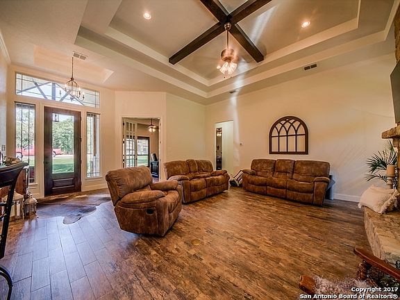 5th image of 157 Woodlands Dr