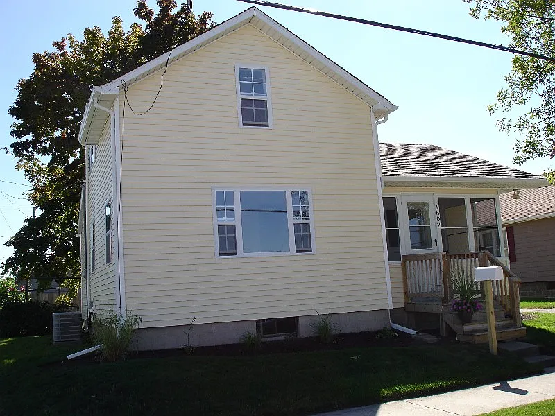 1602 Essex St photo 1