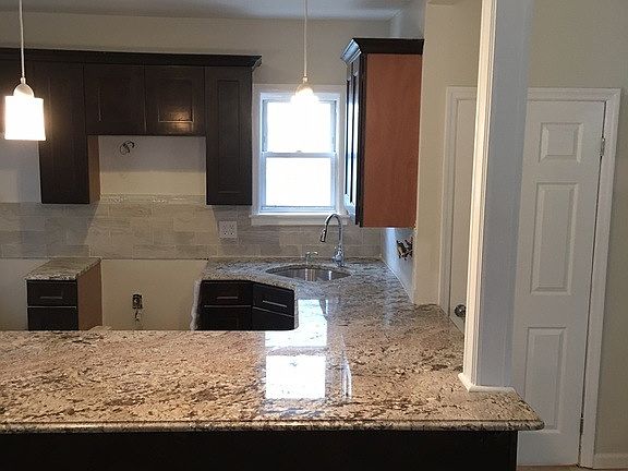 2nd image of 11823 222nd St