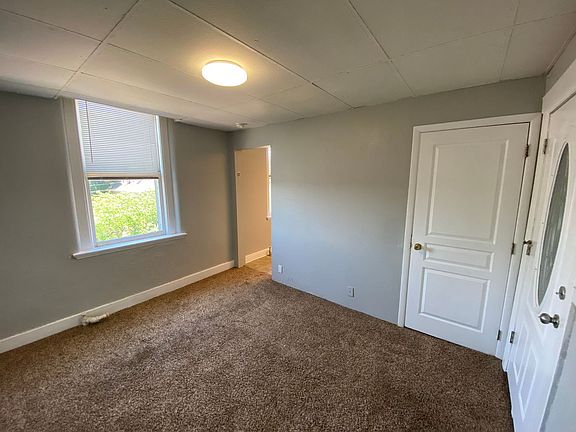 4th image of 395 Donnan Ave #19