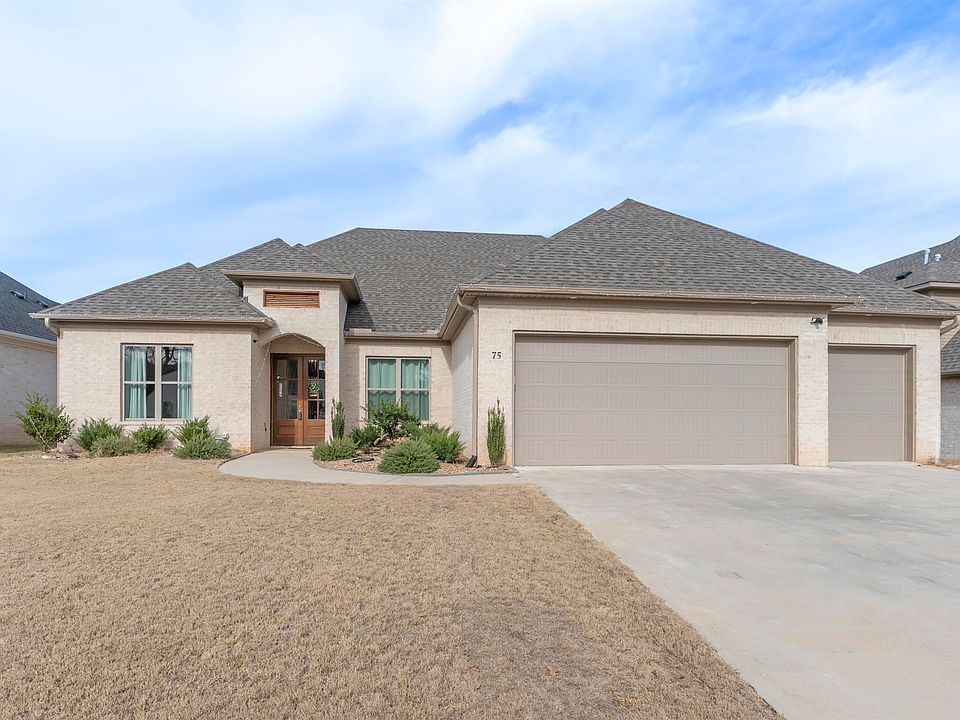 1st image of 75 Lucia Ln