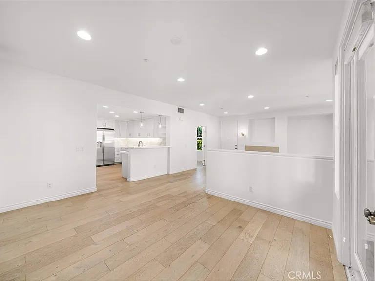 268 Lockford — Photo 10