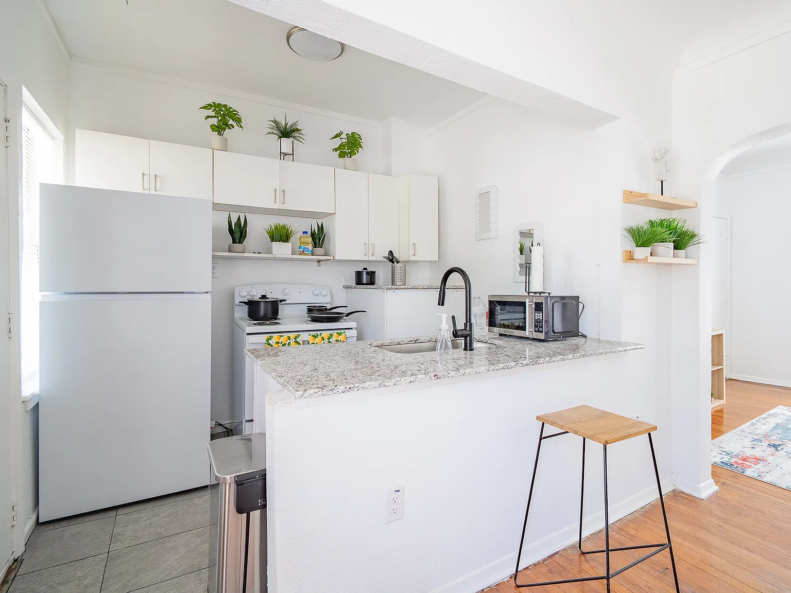 1 bed, 625 sqft, $1,190 — Photo 2
