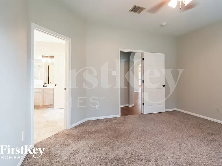 1118 Chase Park Dr — Photo 9