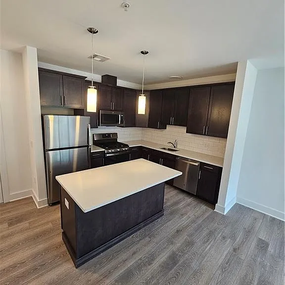 1025 Raritan Rd #201 — Photo 9