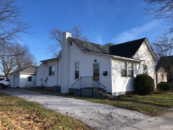 717 S Monticello St, Winamac, IN 46996