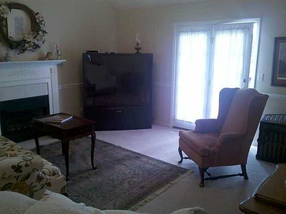 2nd image of 406 Ashley Dr