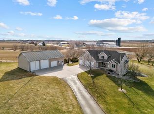 6893 Ridge Royale Dr, Greenleaf, WI 54126