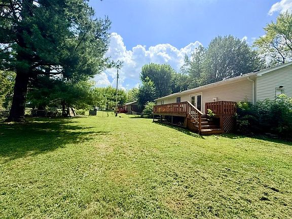4th image of 806 Shawnee Way