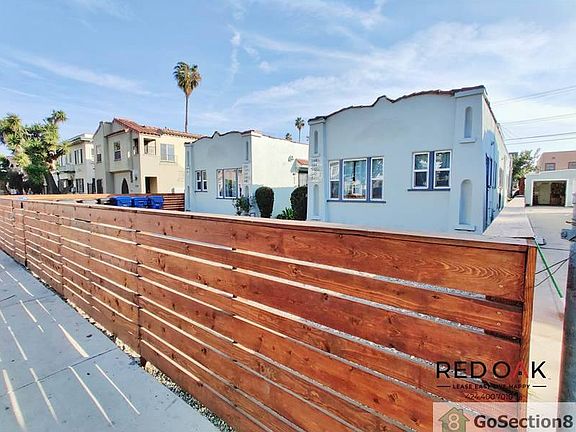 5th image of 536 W 48th St #5425