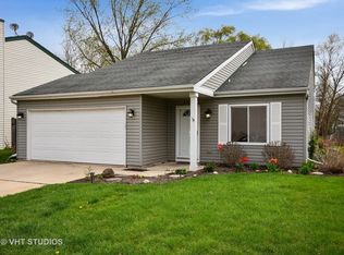 2S581 Continental Dr, Warrenville, IL 60555