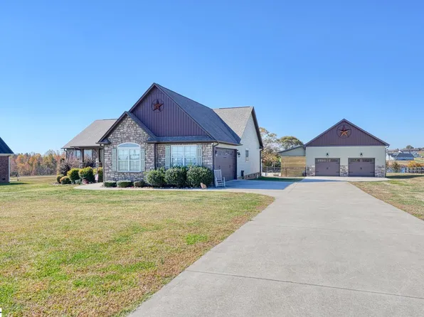 114 S Stallion Dr, Cowpens, SC 29330