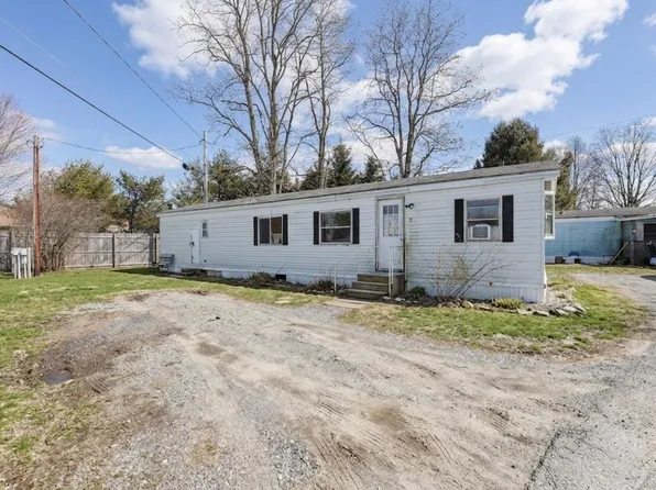 9 Starting Gate Lane, Hinsdale, NH 03451