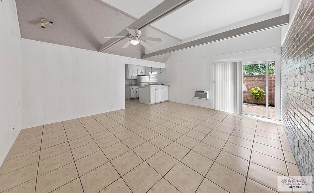 1 bed, 1.0 bath, 500 sqft, $950 — Photo 3