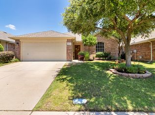 10421 Lake Brook Dr, Hurst, TX 76053