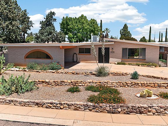 2nd image of 1601 Bella Vista Drive