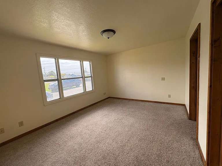 5064 Vance Ave — Photo 7