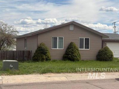5698 Moses St, Chubbuck, ID, 83202
