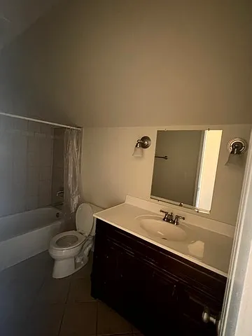 5 bed, 2608 sqft, $3,500 — Photo 2