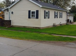 313 North St, Earlville, IL 60518