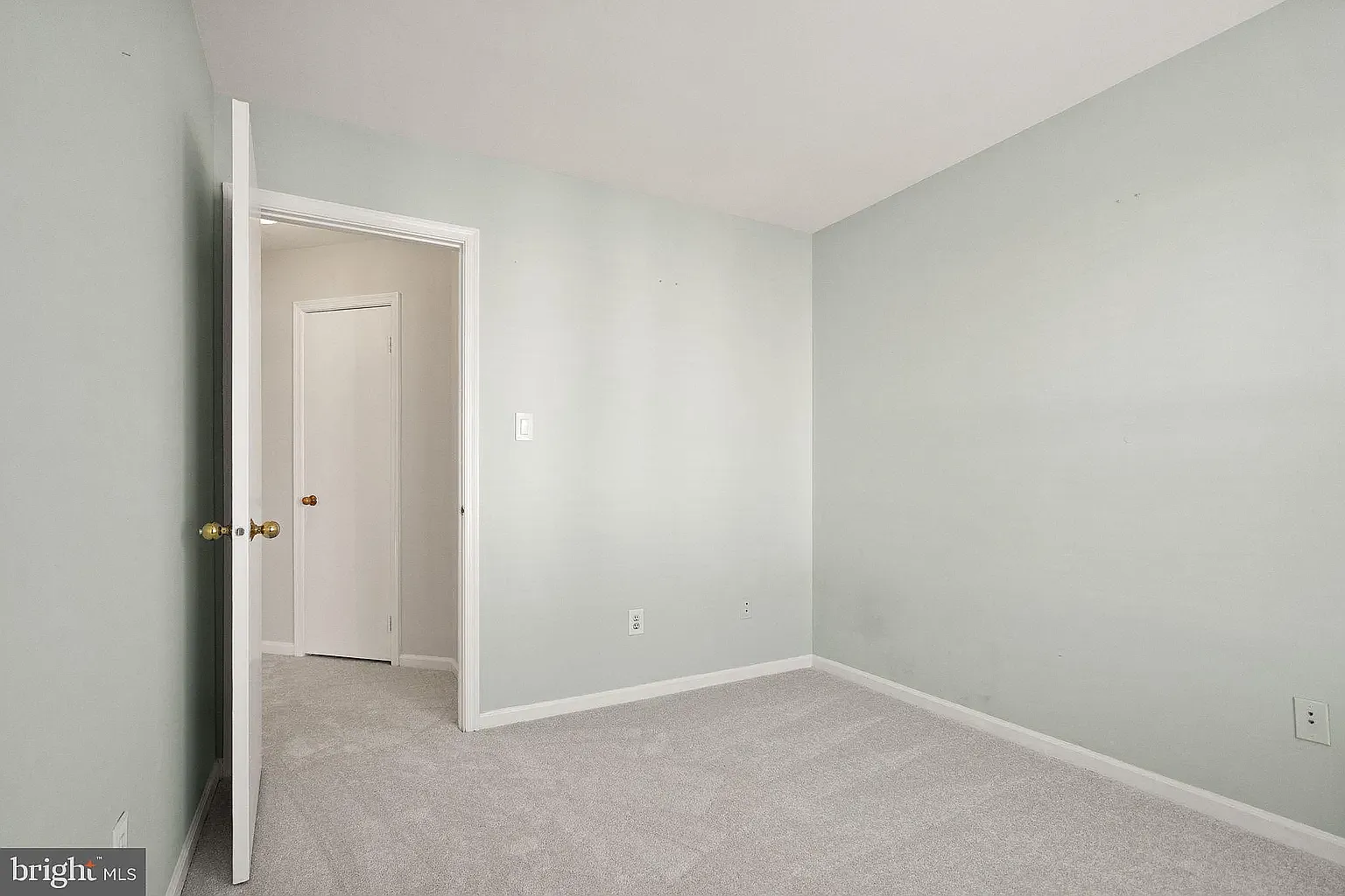 3 bed, 1470 sqft, $950 — Photo 4