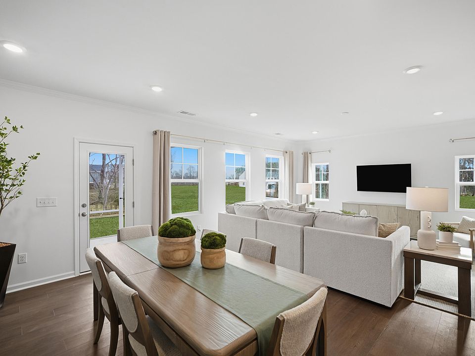 1st image of 130 Laine Arbor Dr