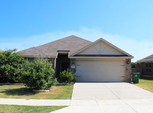 108 Magnolia Dr, Sanger, TX 76266