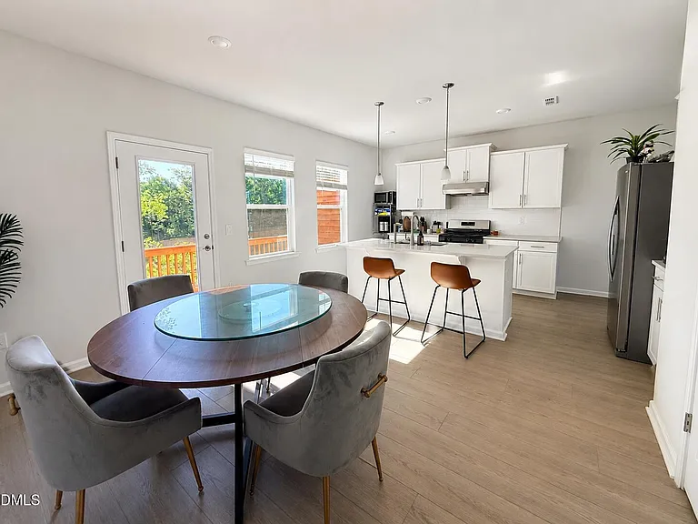 3010 Evertonian Pl — Photo 5