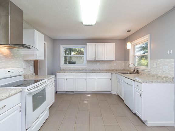 2nd image of 106 Venus Rd