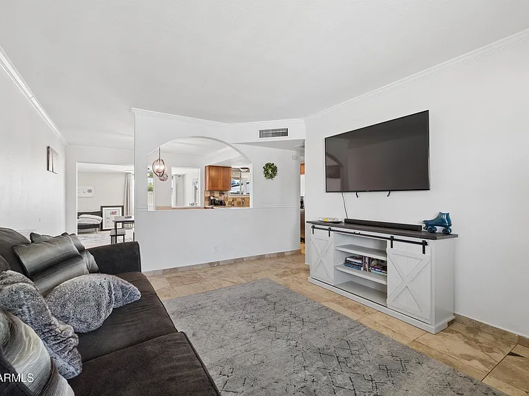 3615 S Margo Dr — Photo 4