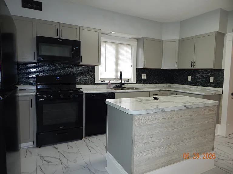 926 Wertz Ave SW — Photo 6
