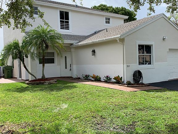 4th image of 310 NW 207th Way