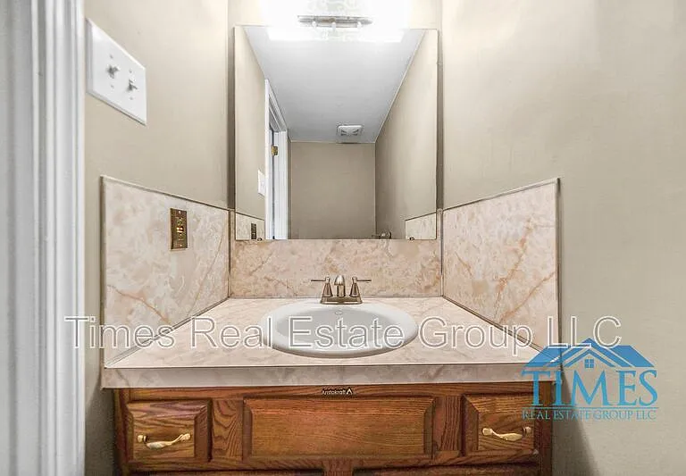 704 Worthington Dr — Photo 26