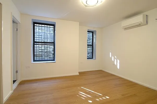 Rented by Compass | media 21