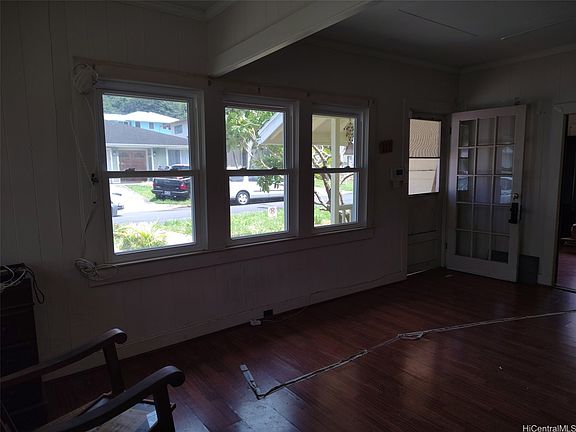 2nd image of 2627 Namauu Dr