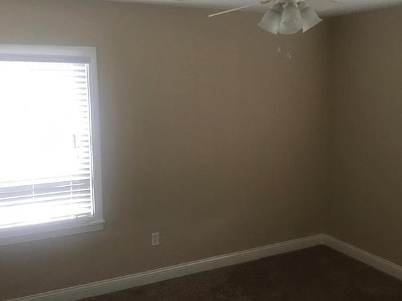 3rd image of 1526 Ballinger St